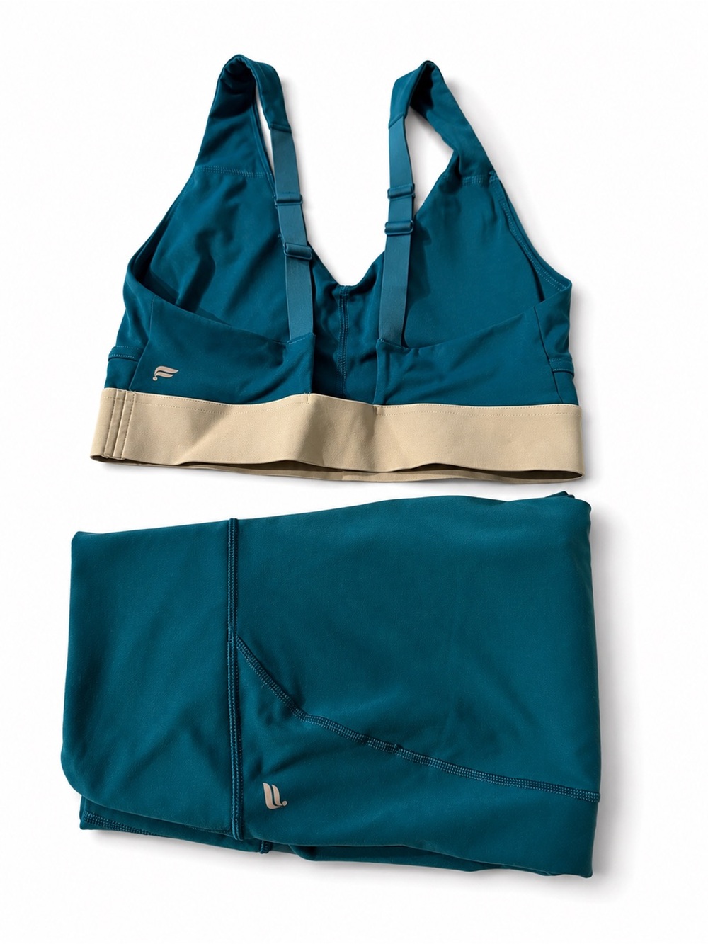 Fabletics Active Set - Picture 2 of 2